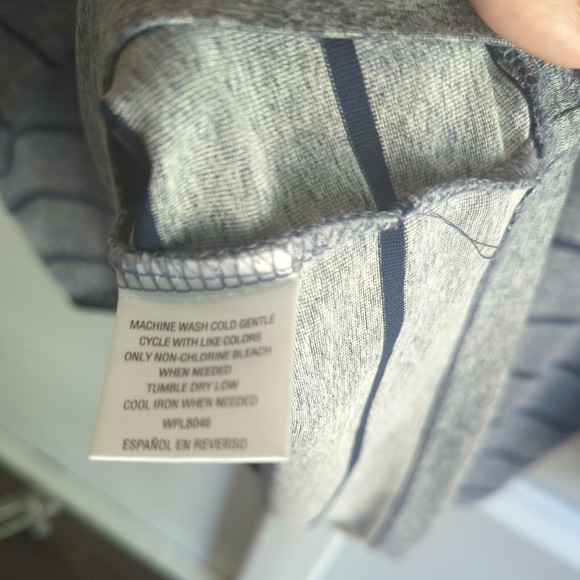 Greg Norman for Tasso Elba Men's Large Play Dry Long Sleeve Gray Striped Polo - Picture 8 of 8